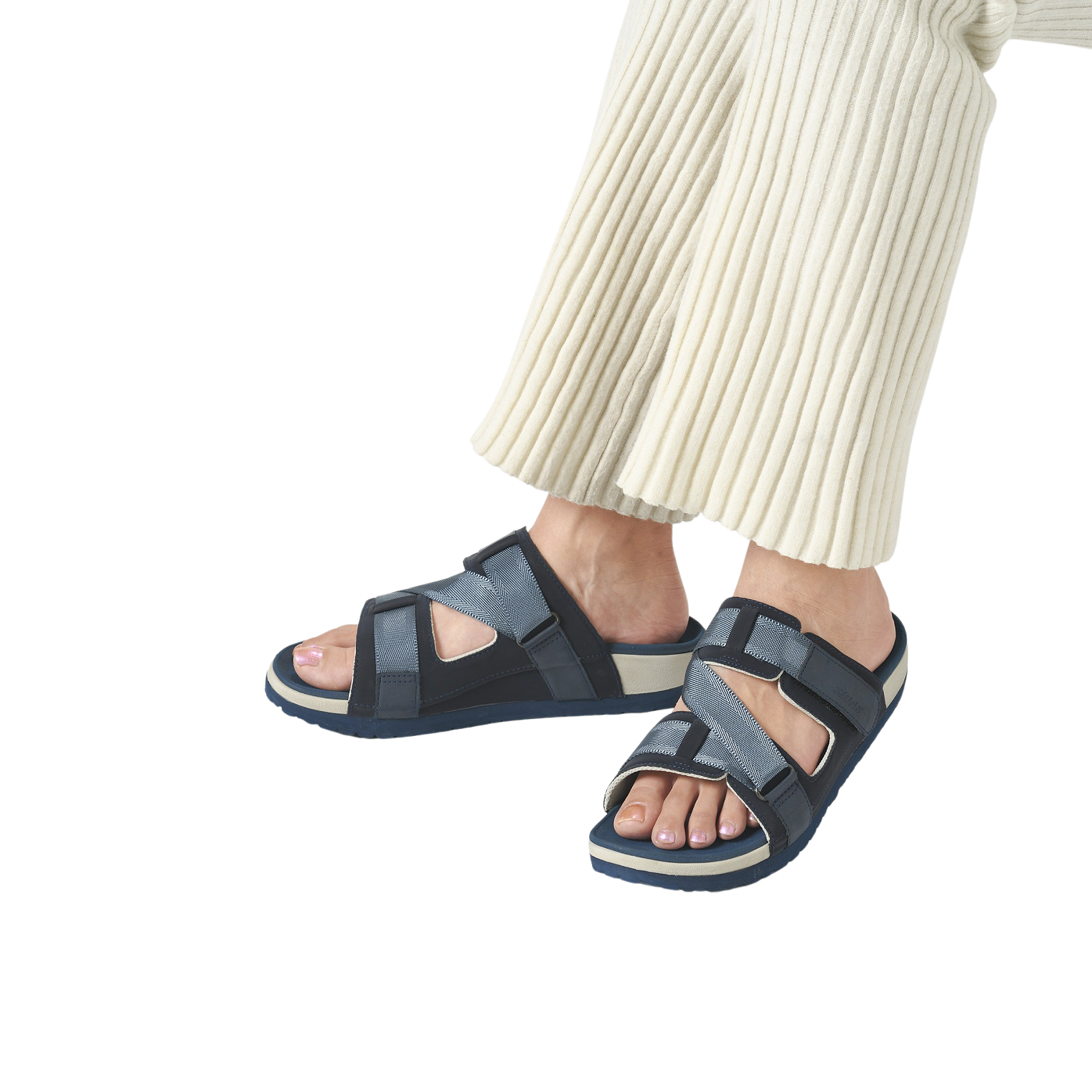 Mallow Crossover Mint Slides – TOMS® India Official Site